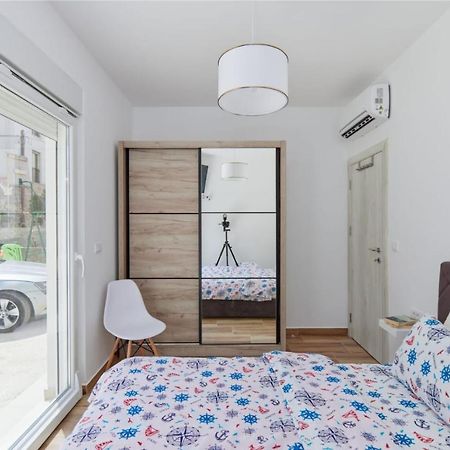 Petrovic Apartmani ティヴァト エクステリア 写真
