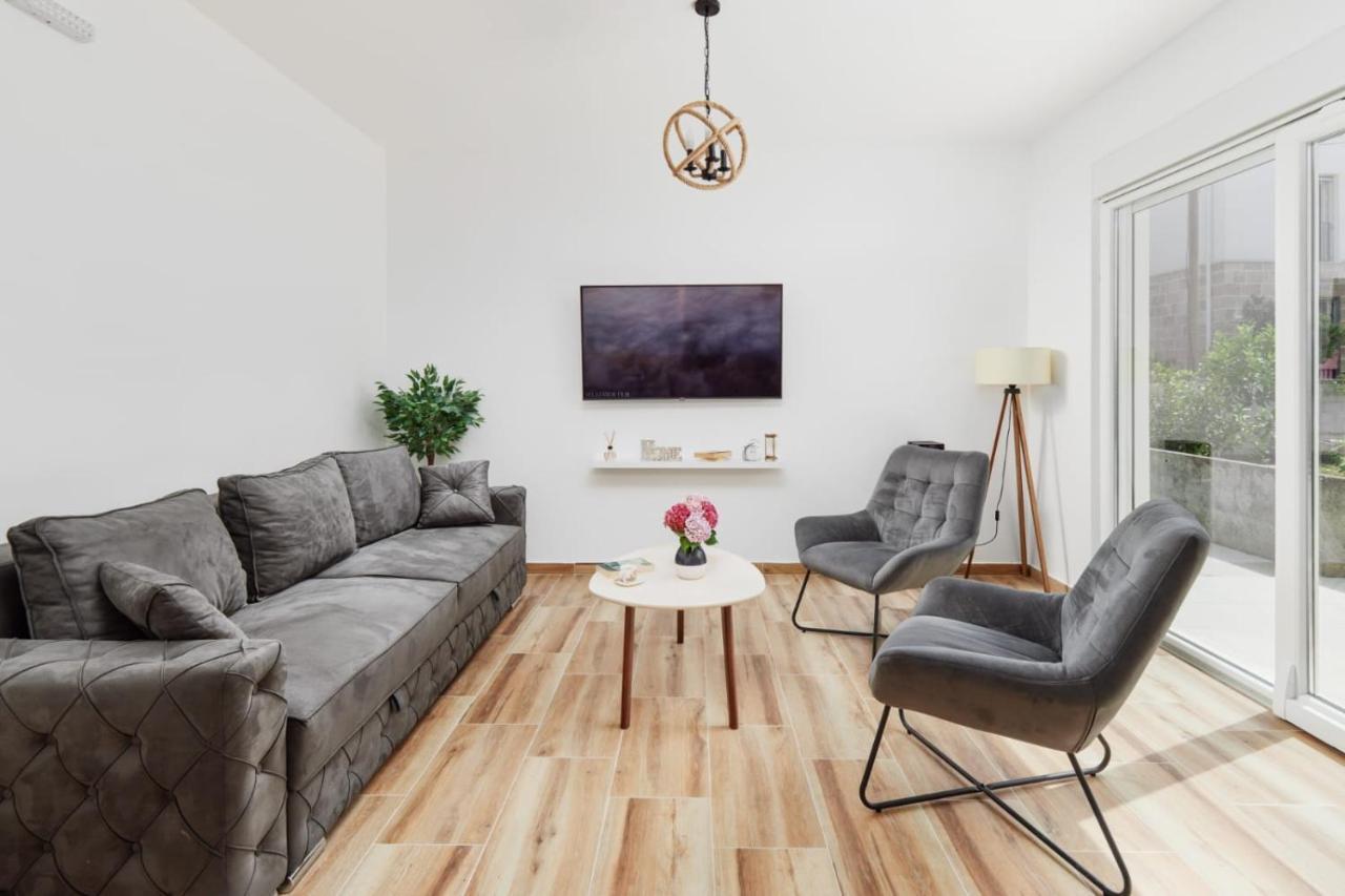 Petrovic Apartmani ティヴァト エクステリア 写真